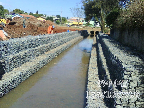 格賓網護岸.jpg